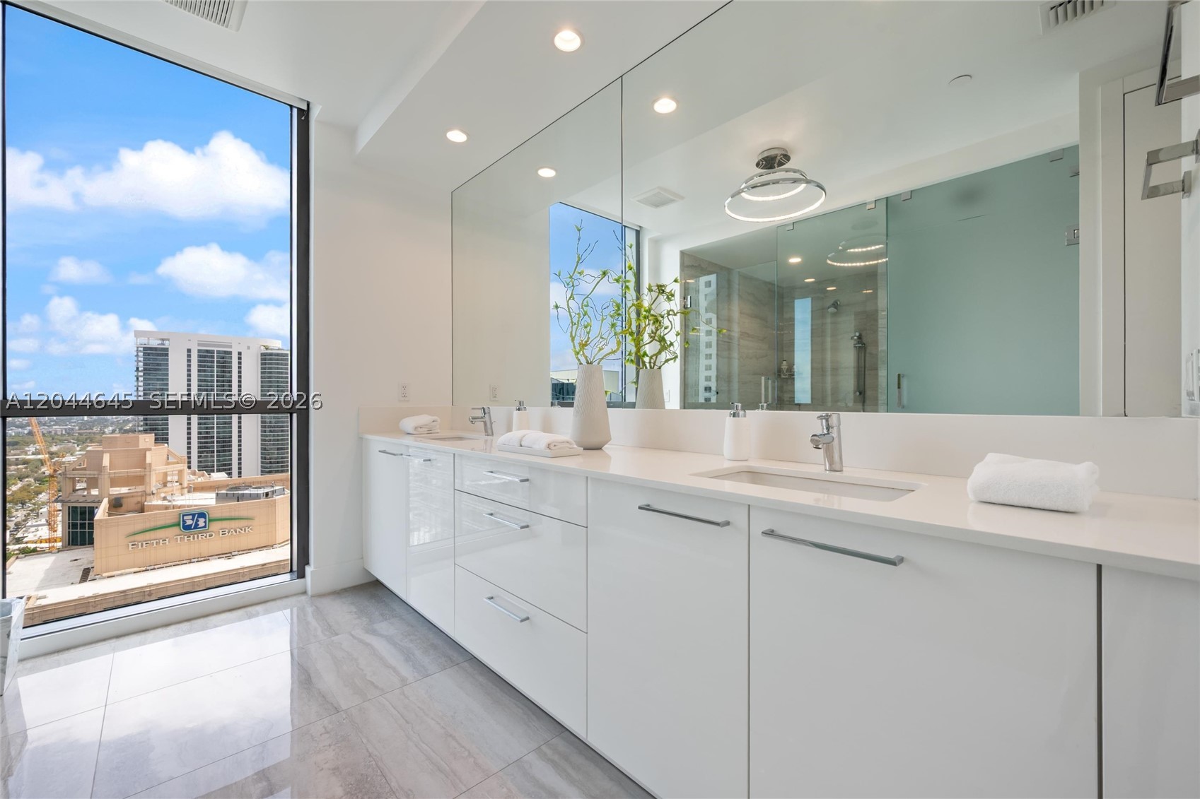 100 LAS OLAS CONDO - Residential