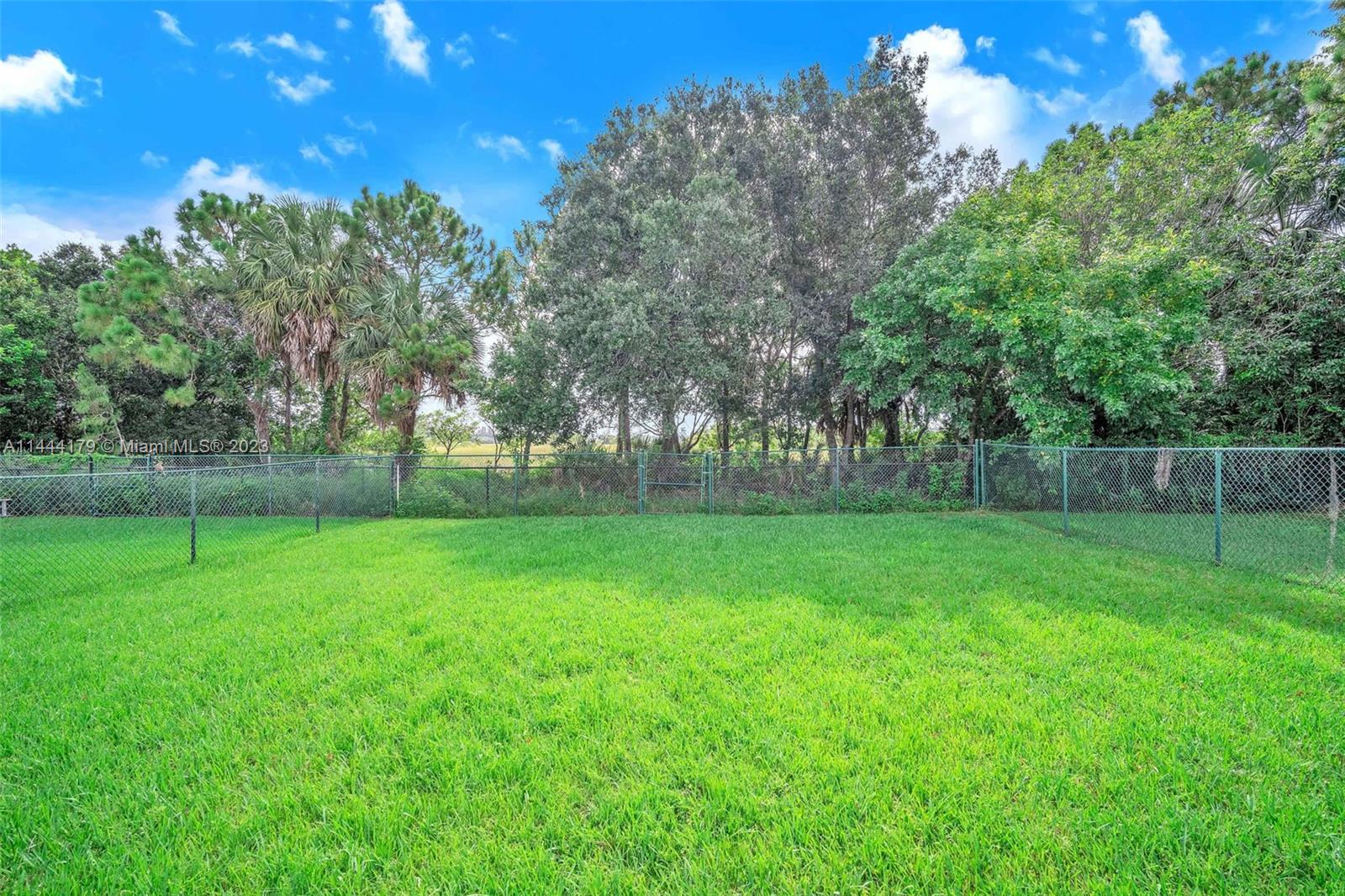 CHAPEL TRAIL II - Residential