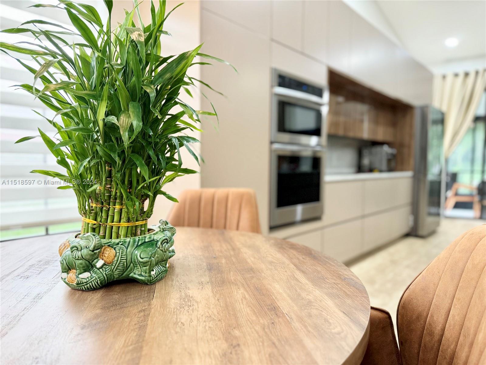 LEXINGTON CLUB - Residential