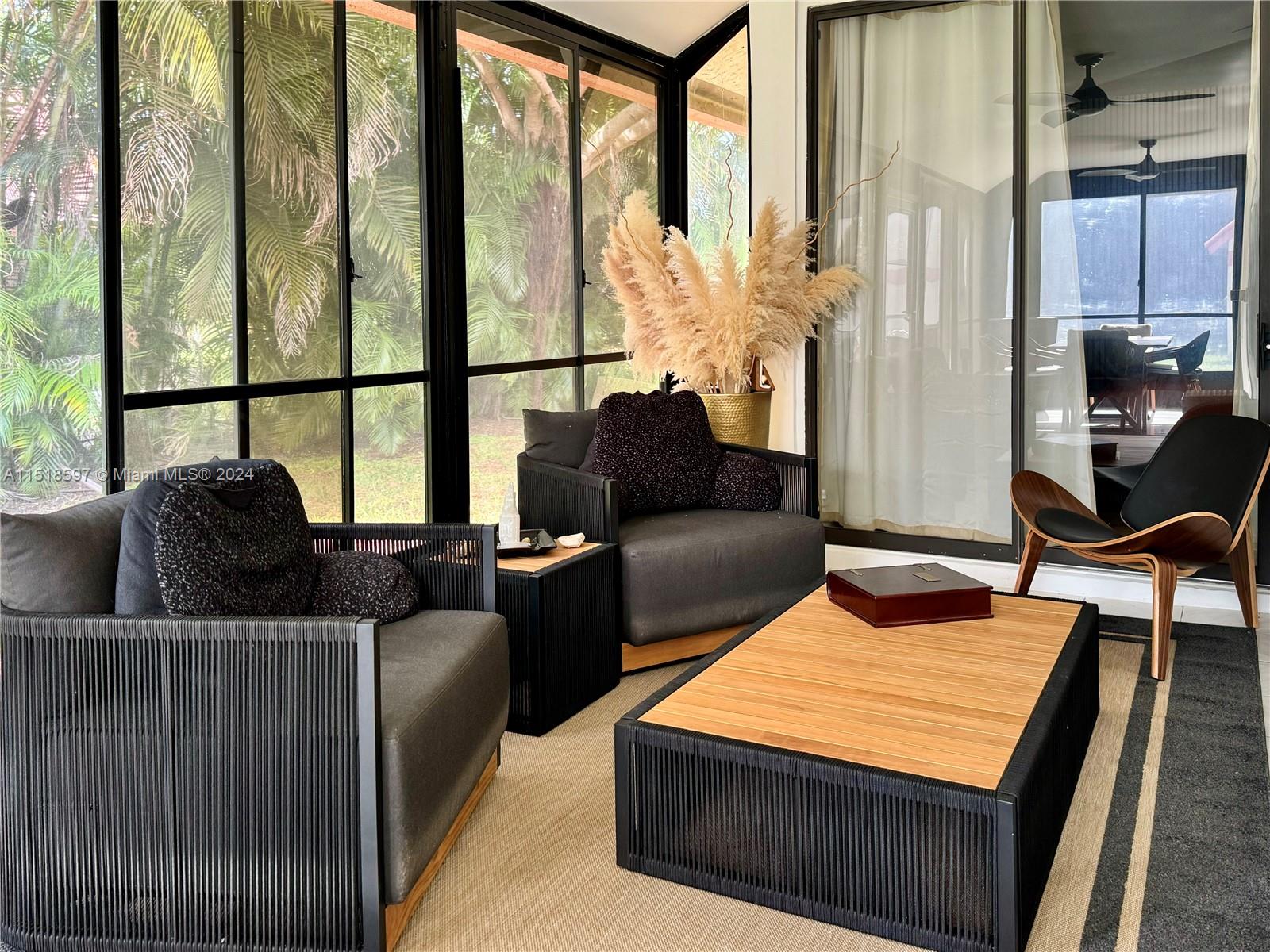 LEXINGTON CLUB - Residential