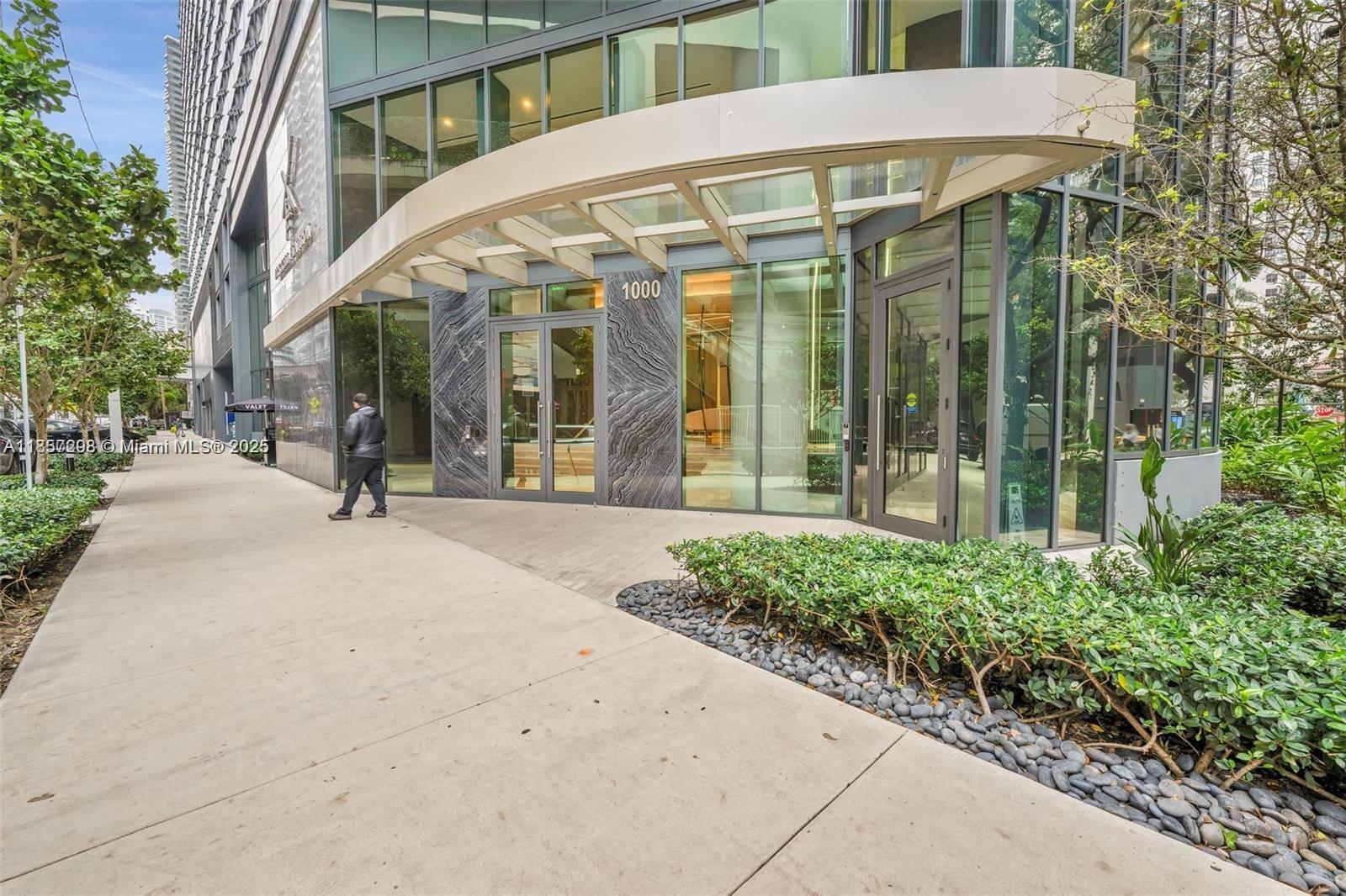 BRICKELL FLATIRON CONDO - Residential Lease