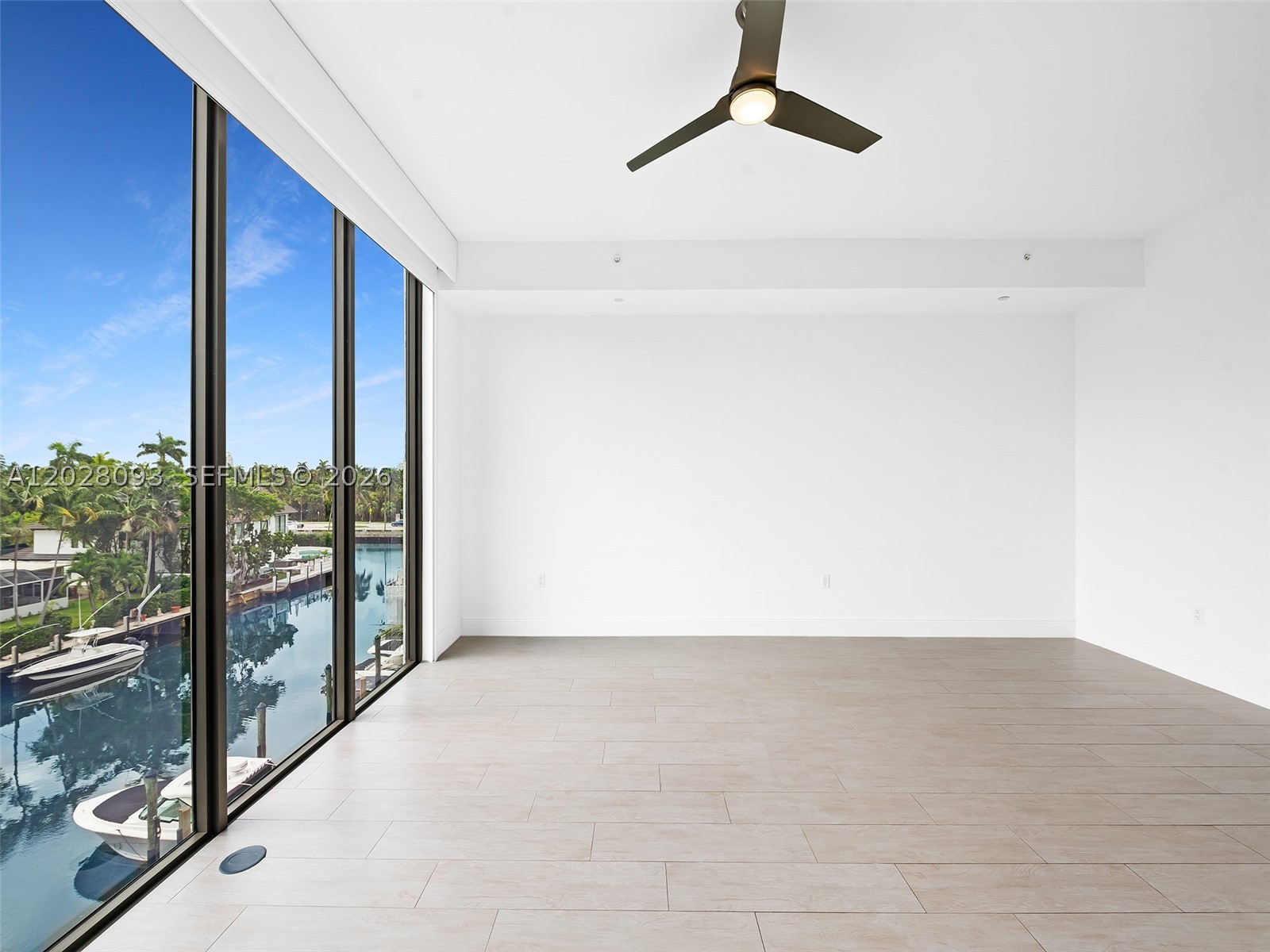 AQUALUNA LAS OLAS CONDO - Residential
