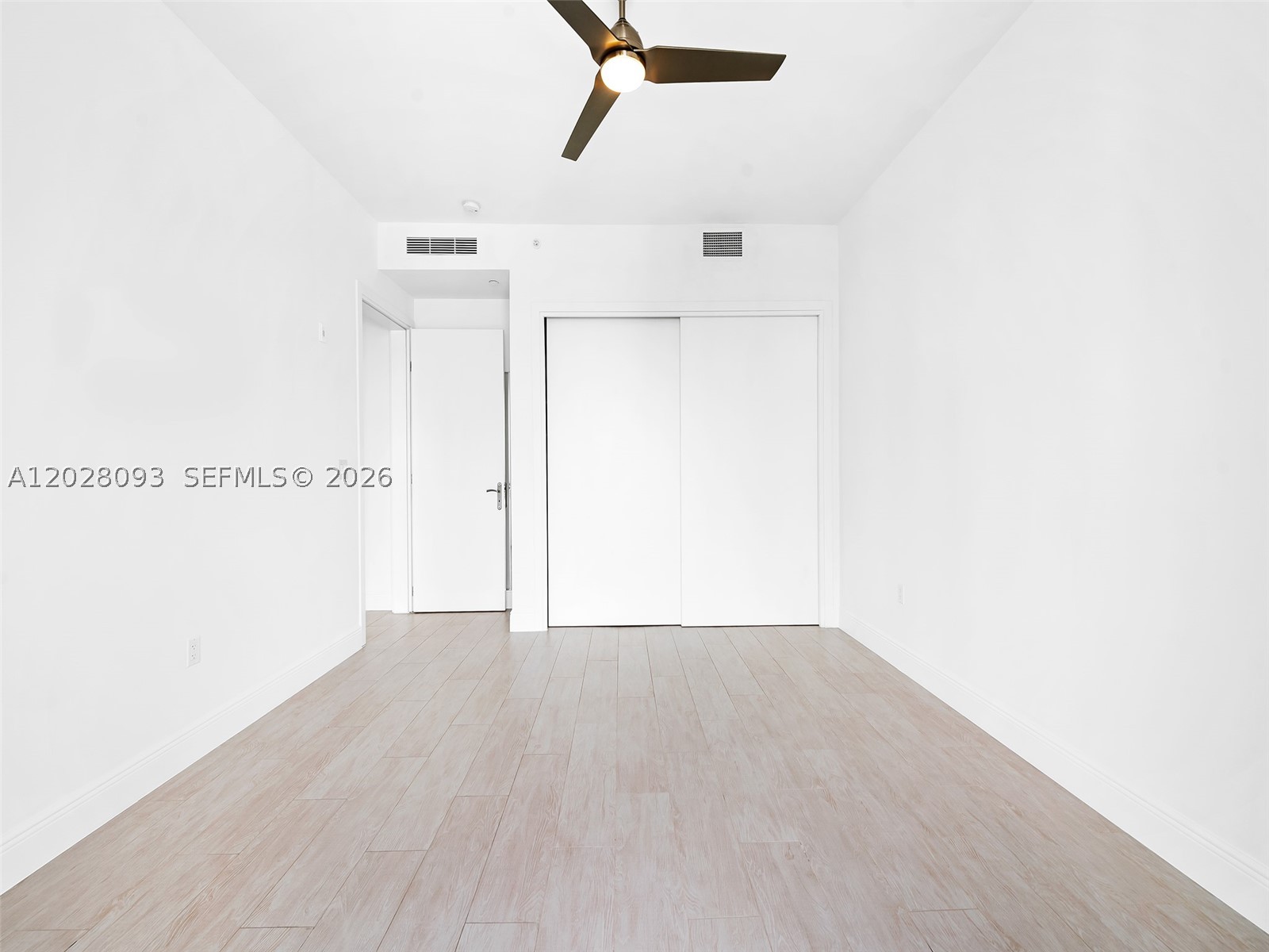 AQUALUNA LAS OLAS CONDO - Residential