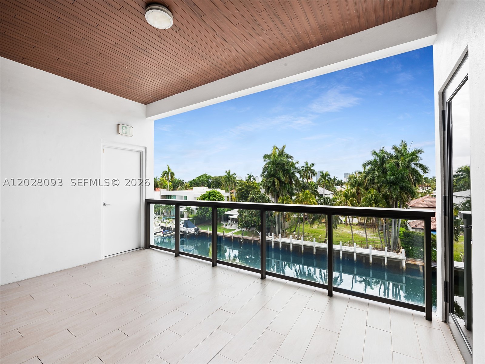 AQUALUNA LAS OLAS CONDO - Residential