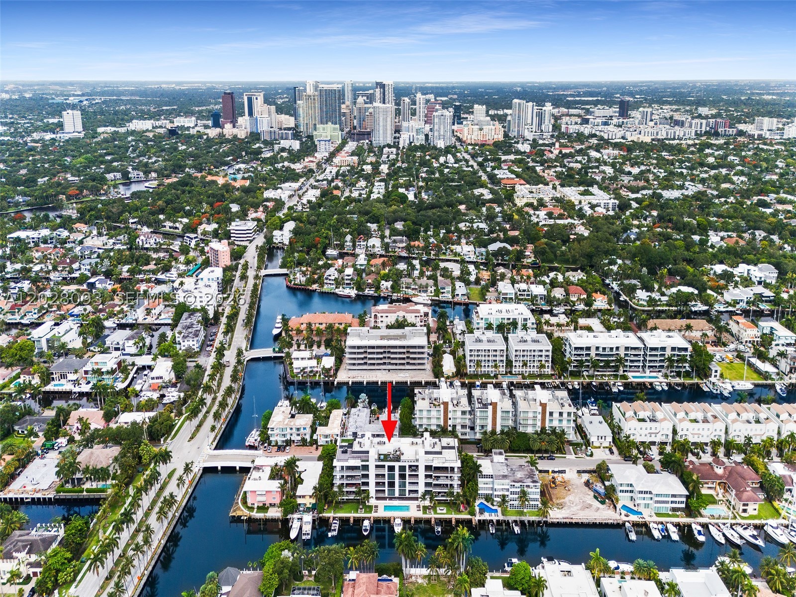 AQUALUNA LAS OLAS CONDO - Residential
