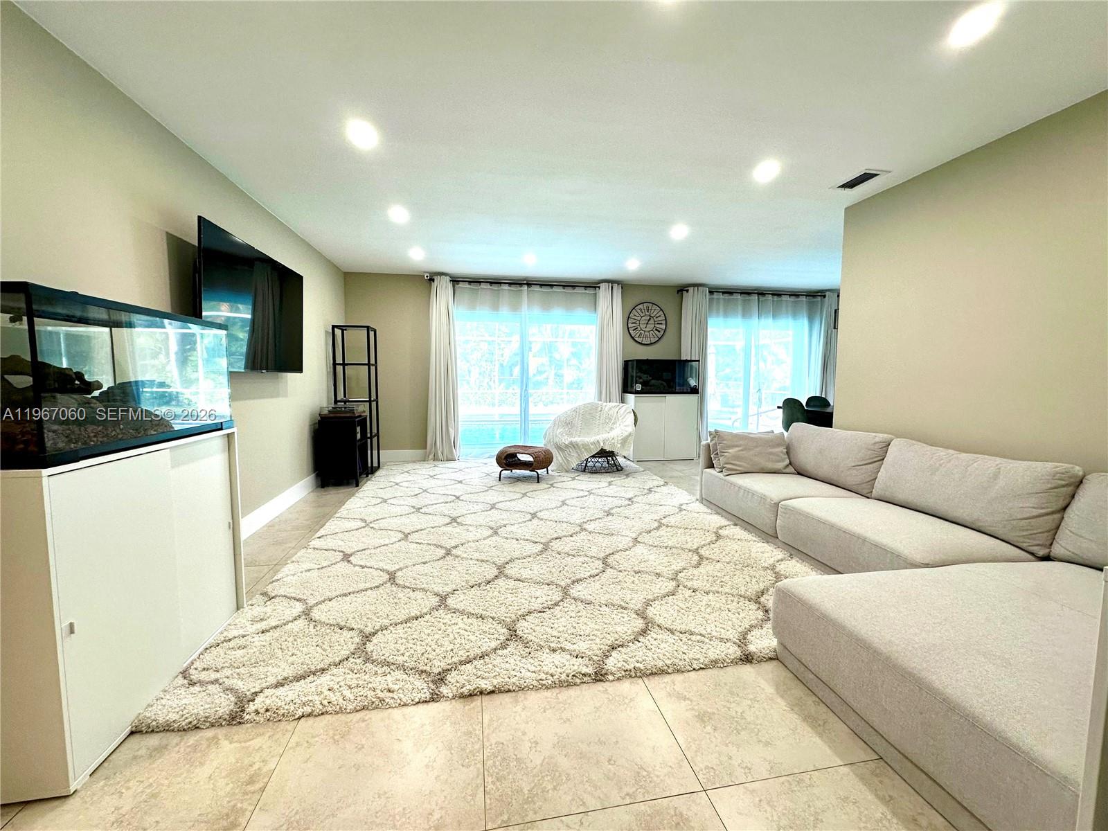 CORAL SPRINGS II - Residential