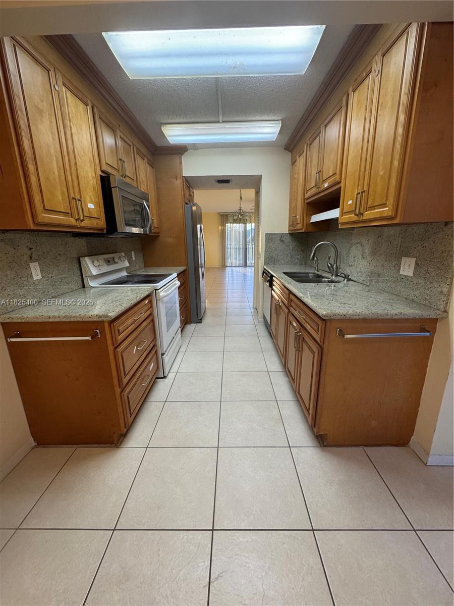 HAWTHORNE AT CENTURY VILLA - Residential