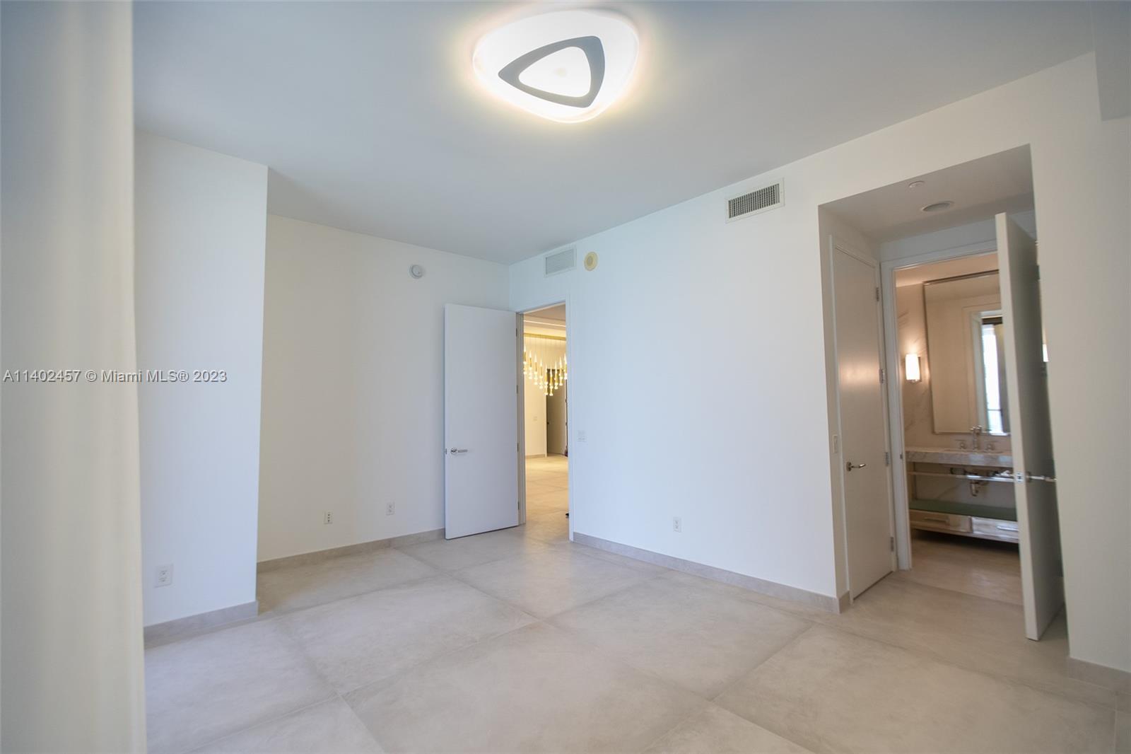 BAL HARBOUR NORTH SOUTH C - Residential