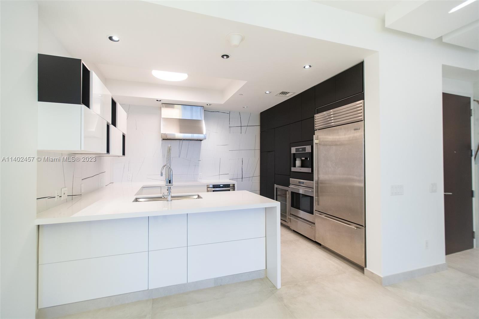 BAL HARBOUR NORTH SOUTH C - Residential