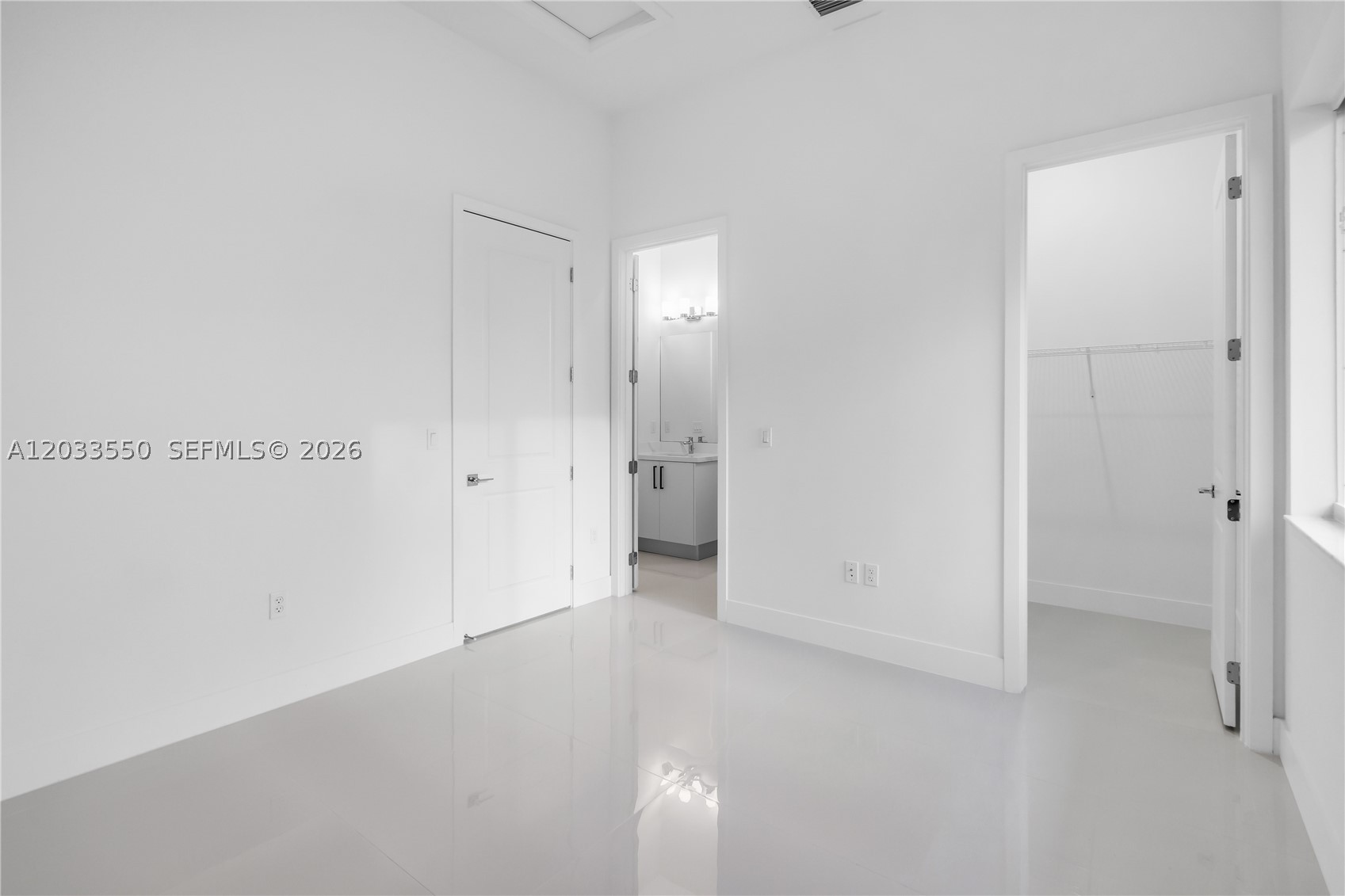 BRISTOL RESERVE - Residential