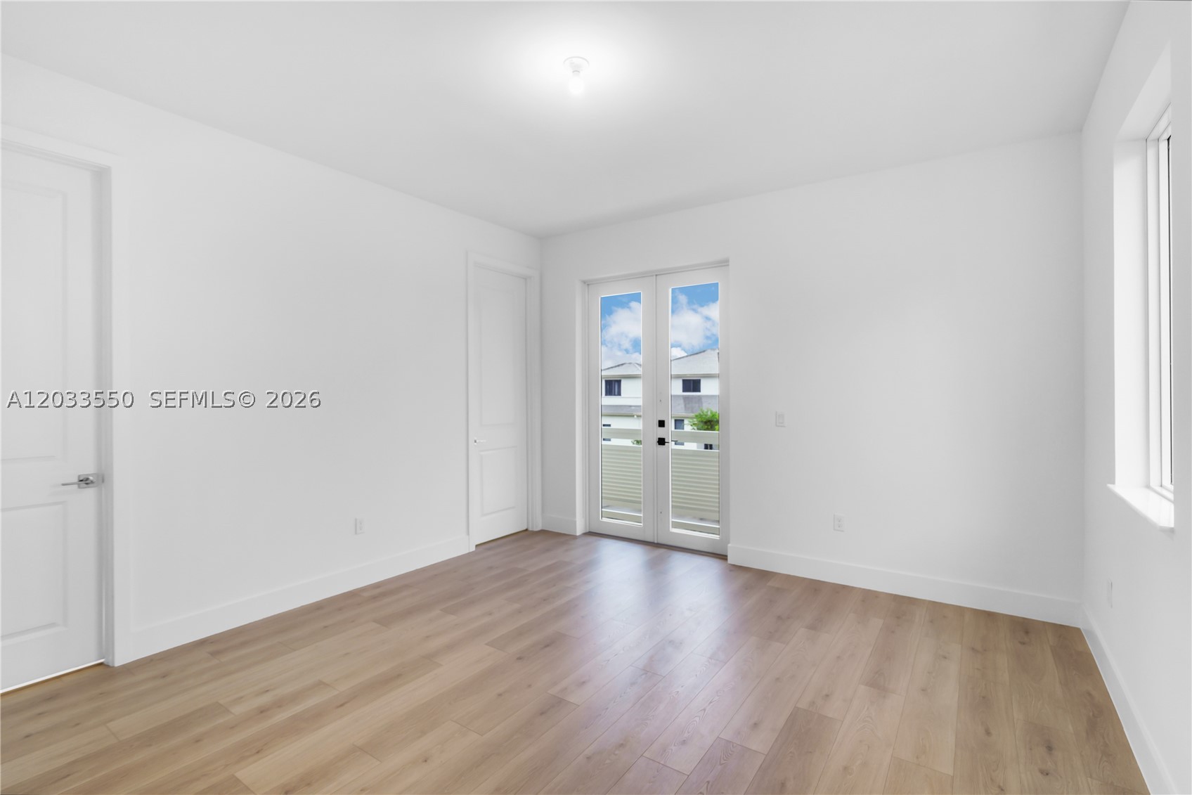 BRISTOL RESERVE - Residential