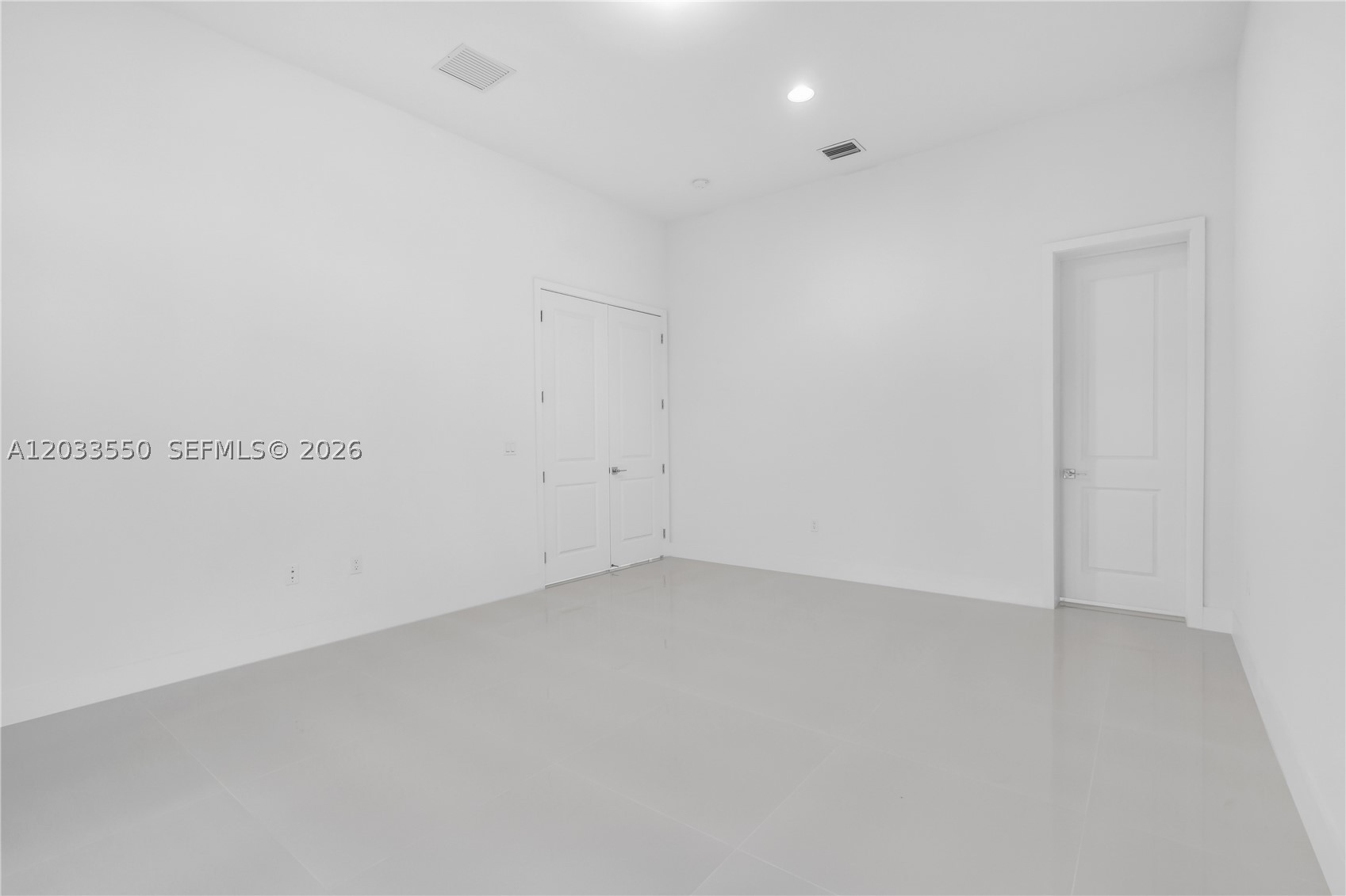 BRISTOL RESERVE - Residential
