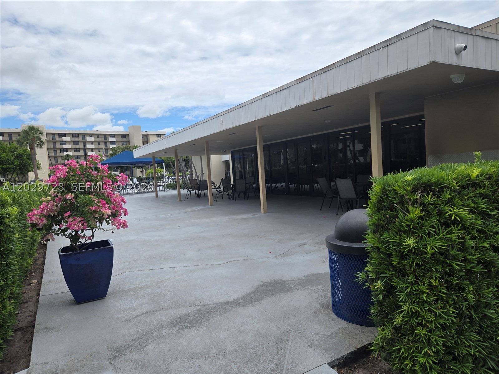 DEER CREEK COUNTRY CLUB - Residential
