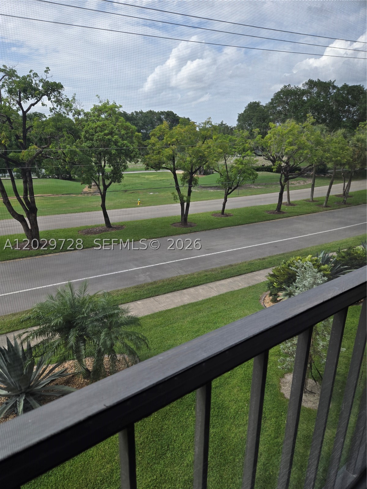 DEER CREEK COUNTRY CLUB - Residential