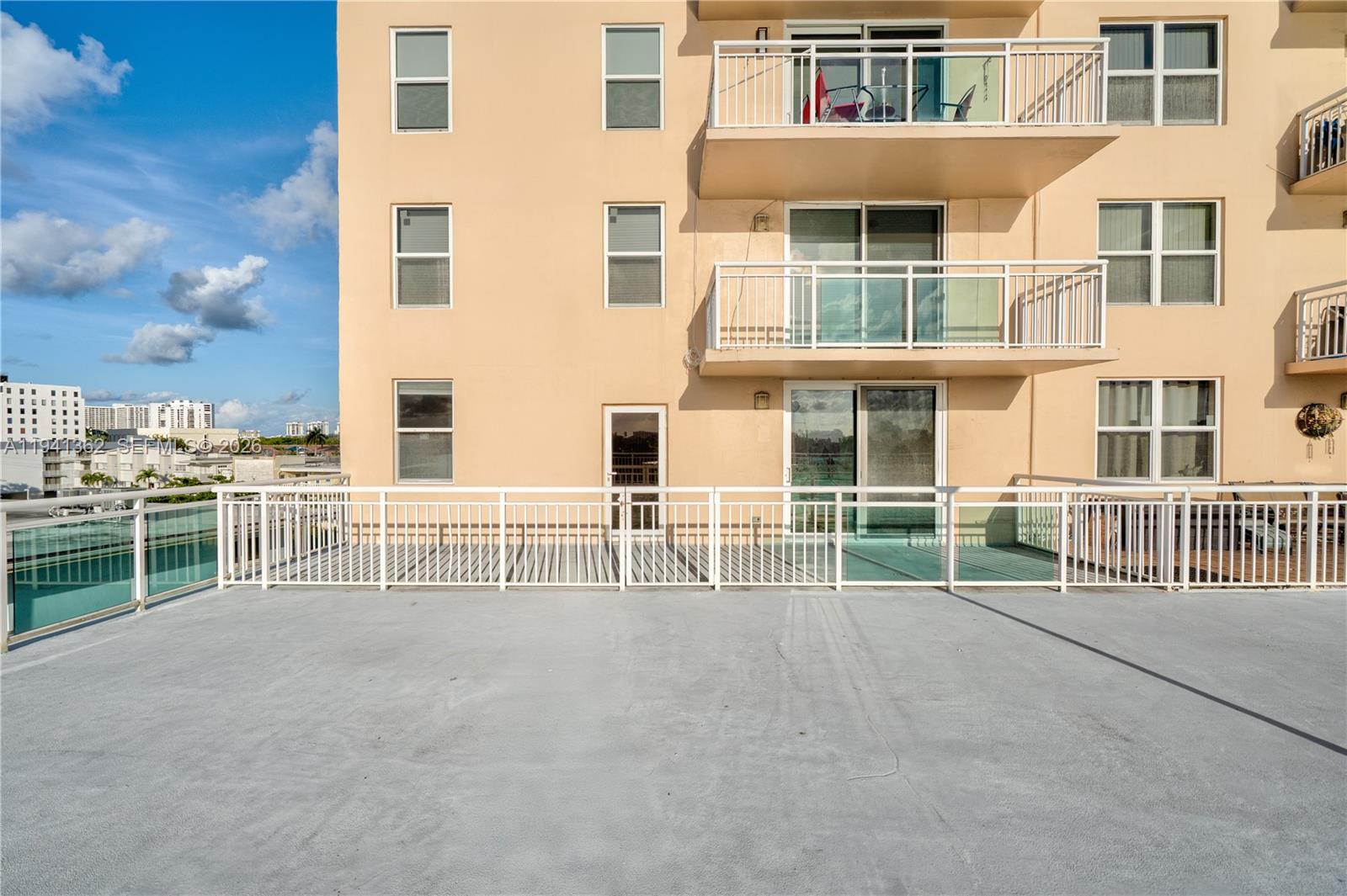 GOLDEN HORN CONDO - Residential