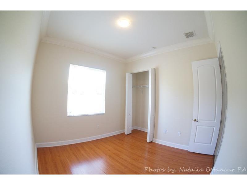 VALENCIA ACRES - Residential Lease