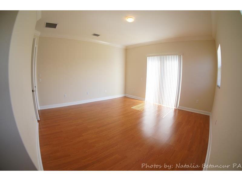 VALENCIA ACRES - Residential Lease