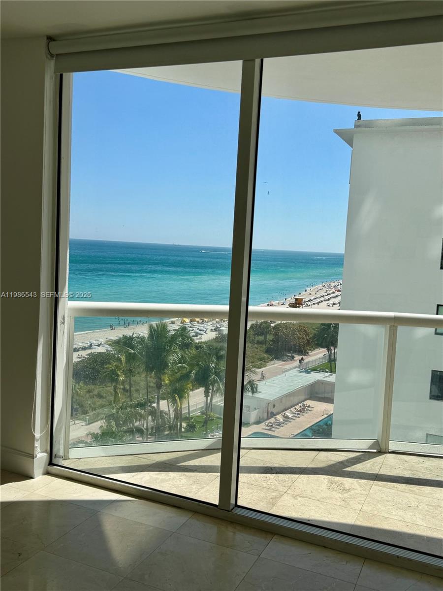 AKOYA CONDO - Residential