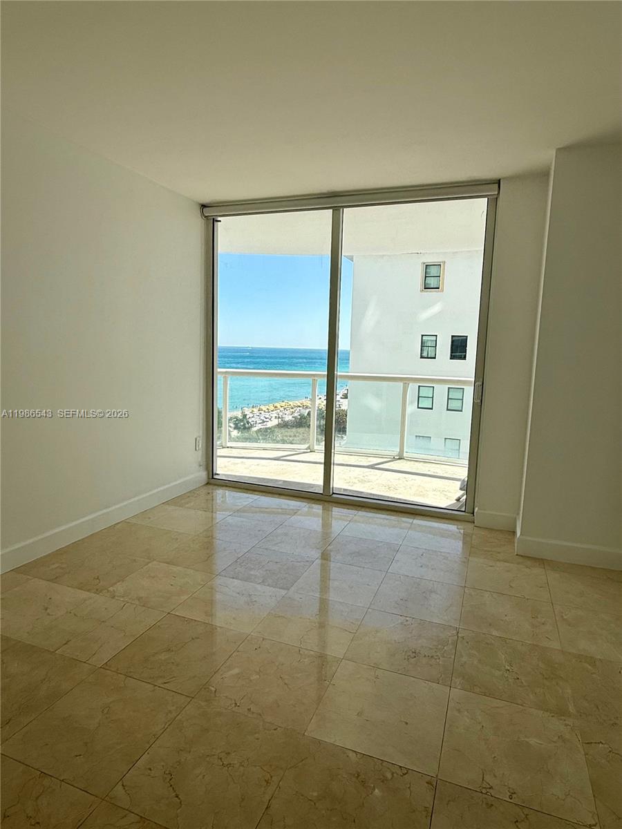 AKOYA CONDO - Residential