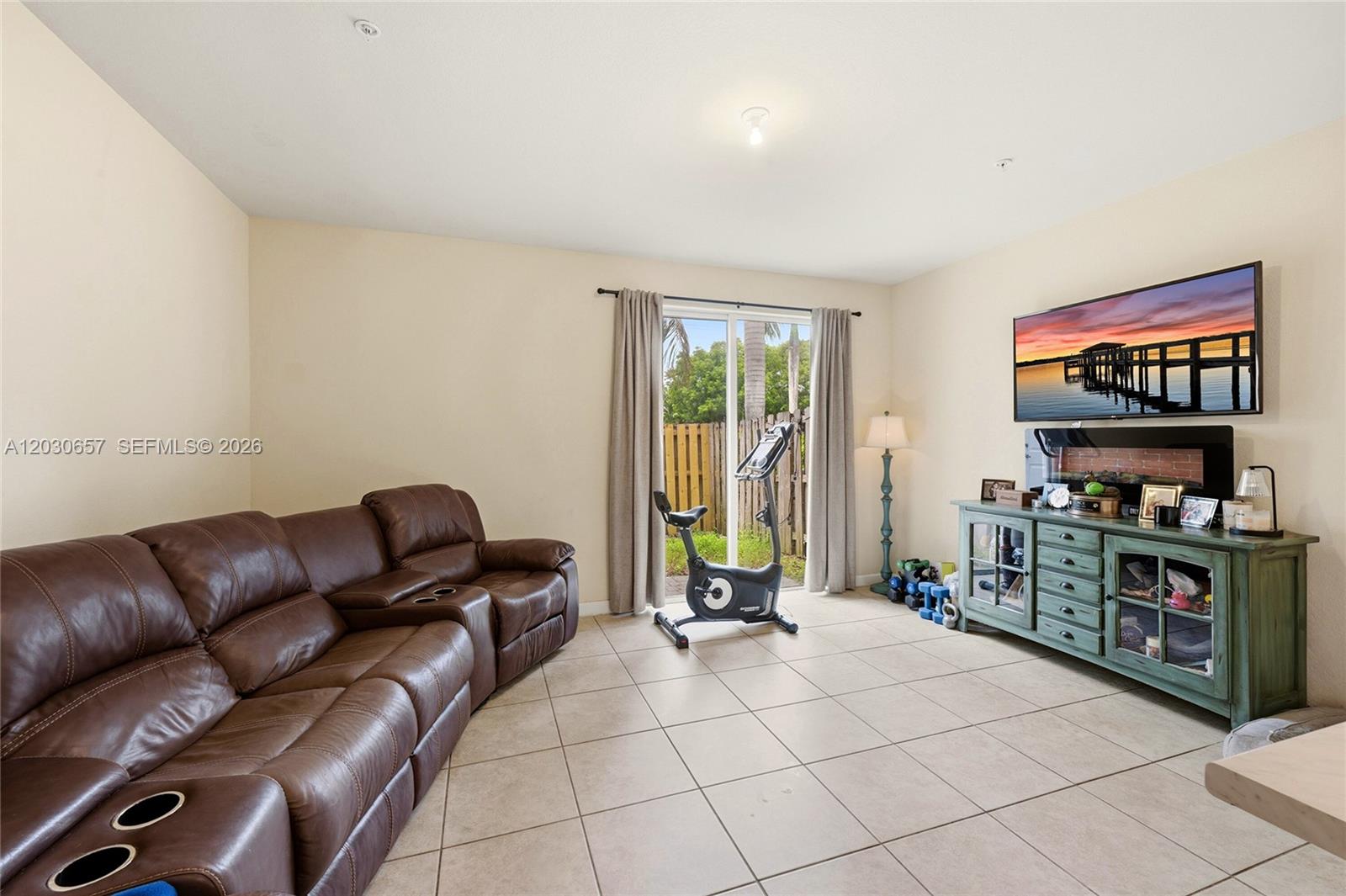 FIJI CONDO NO 1 - Residential