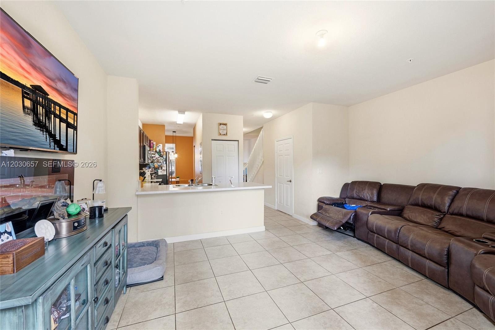 FIJI CONDO NO 1 - Residential