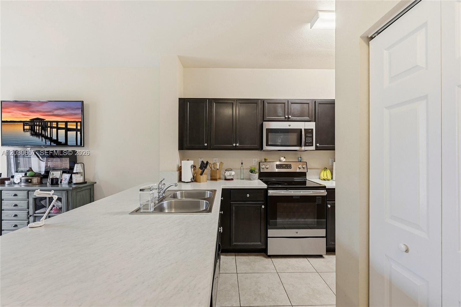 FIJI CONDO NO 1 - Residential