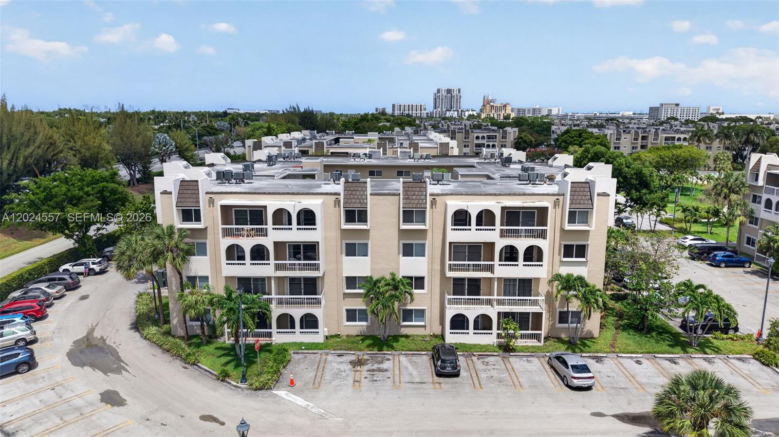 VILLAGE OF KINGS CREEK CO - Residential Lease