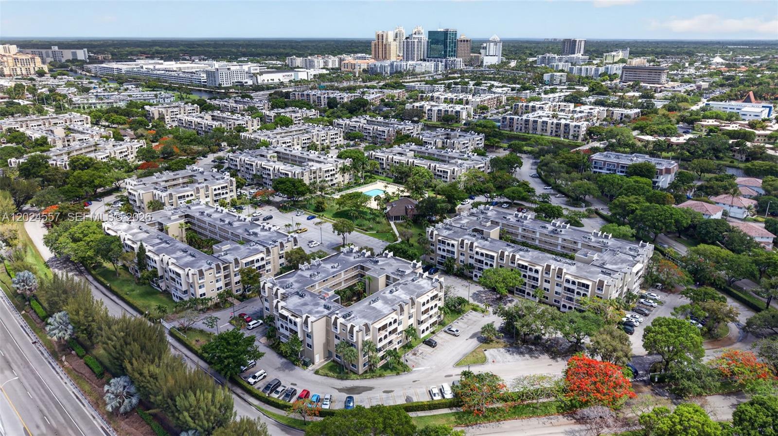 VILLAGE OF KINGS CREEK CO - Residential Lease