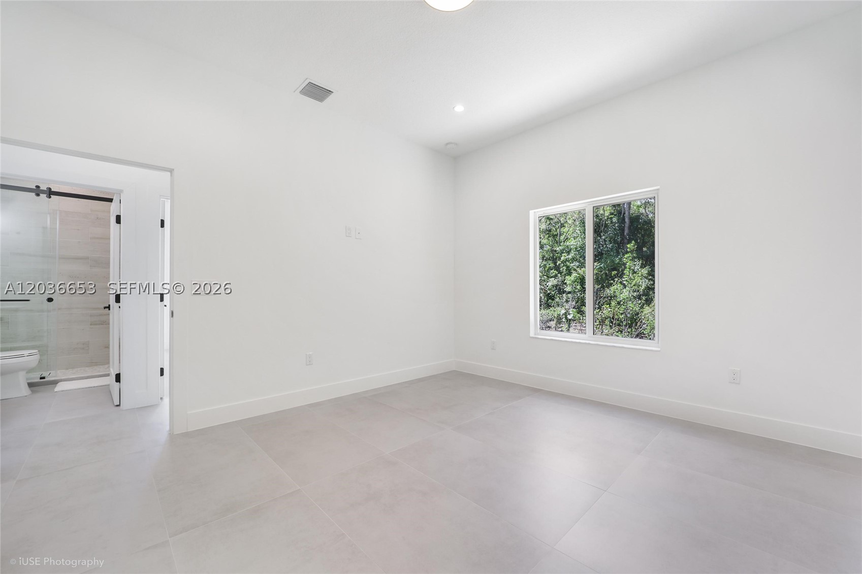 BOWENS ADD RIVIERA VILLAG - Residential Lease
