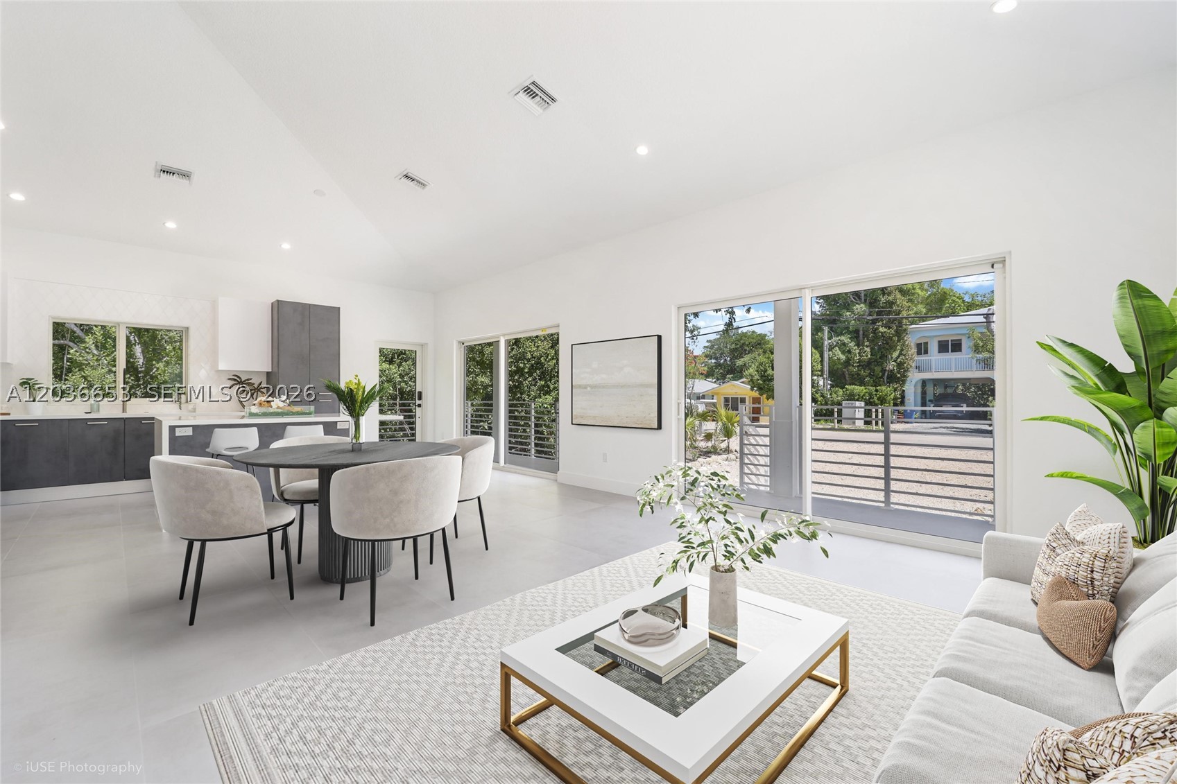 BOWENS ADD RIVIERA VILLAG - Residential Lease