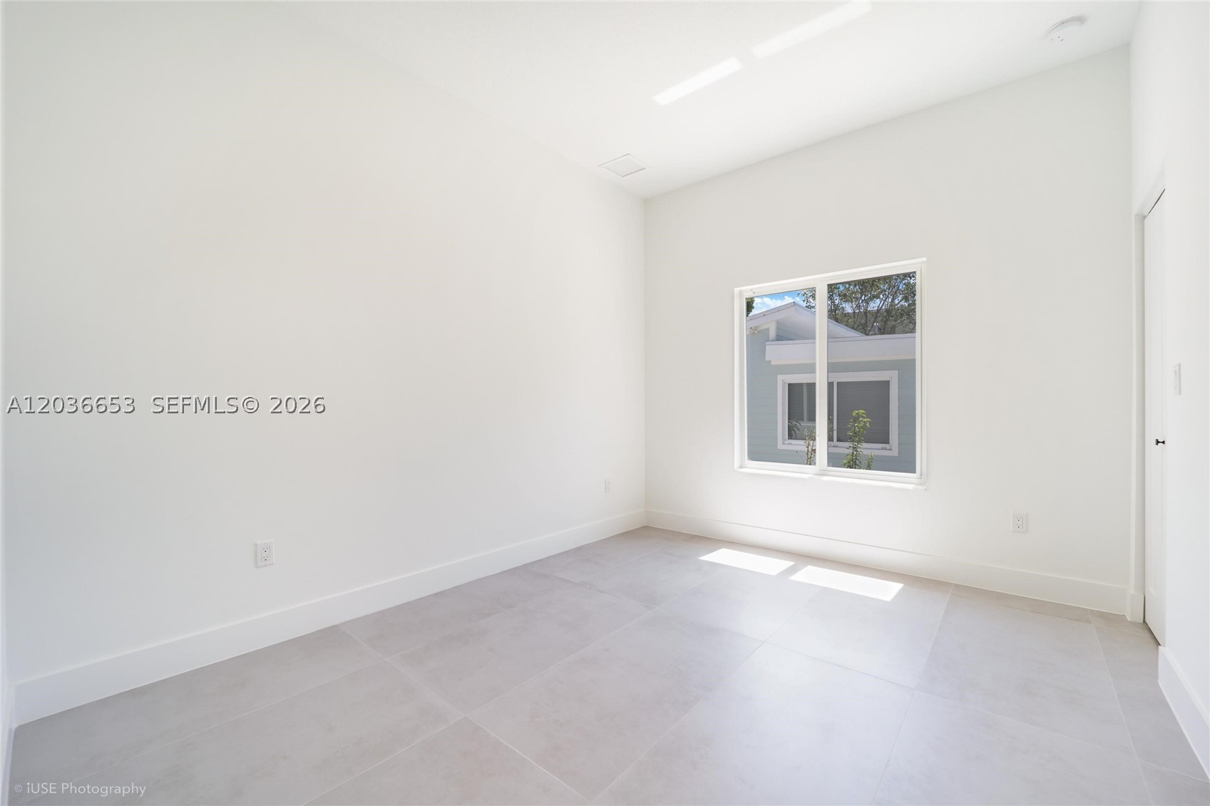 BOWENS ADD RIVIERA VILLAG - Residential Lease