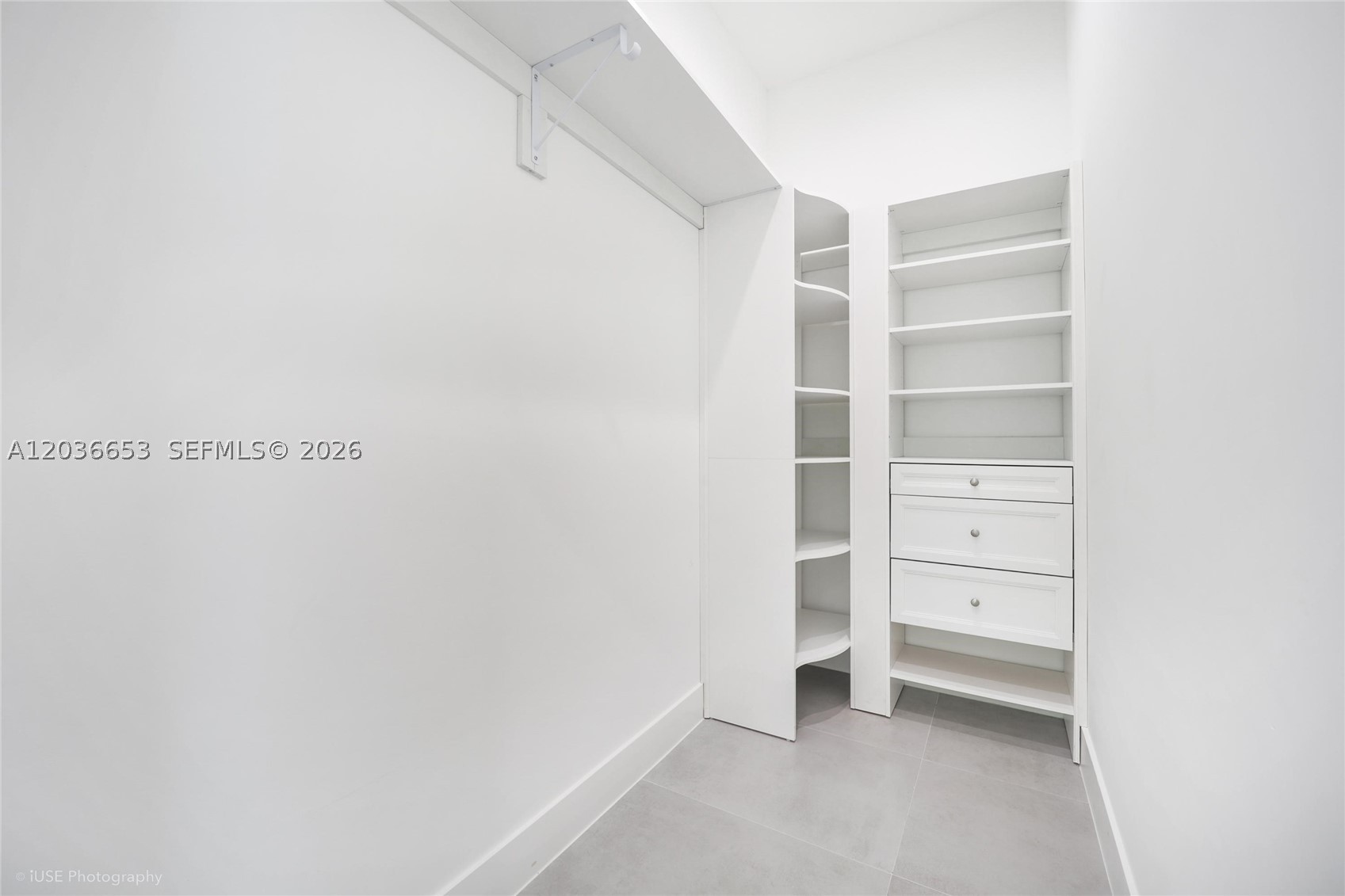BOWENS ADD RIVIERA VILLAG - Residential Lease