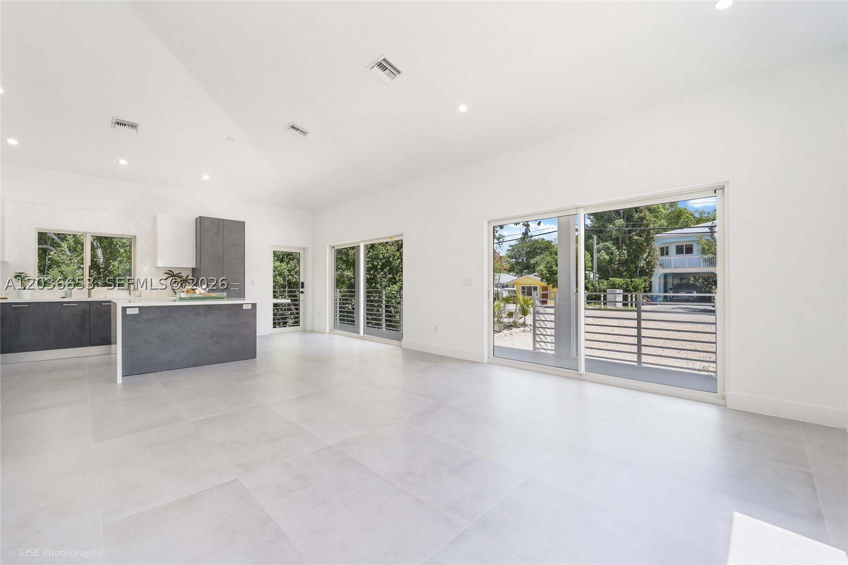 BOWENS ADD RIVIERA VILLAG - Residential Lease