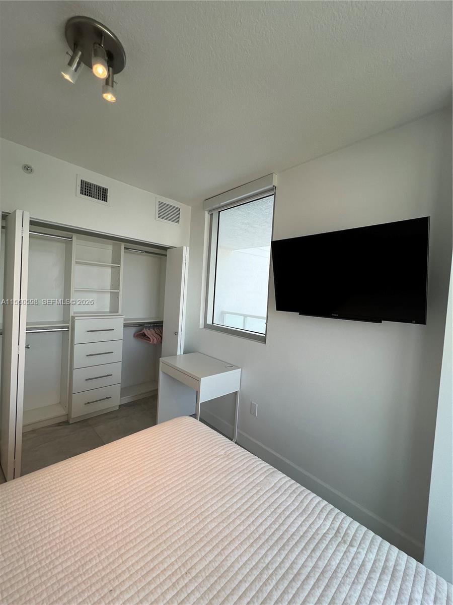 EDEN HOUSE CONDO - Residential