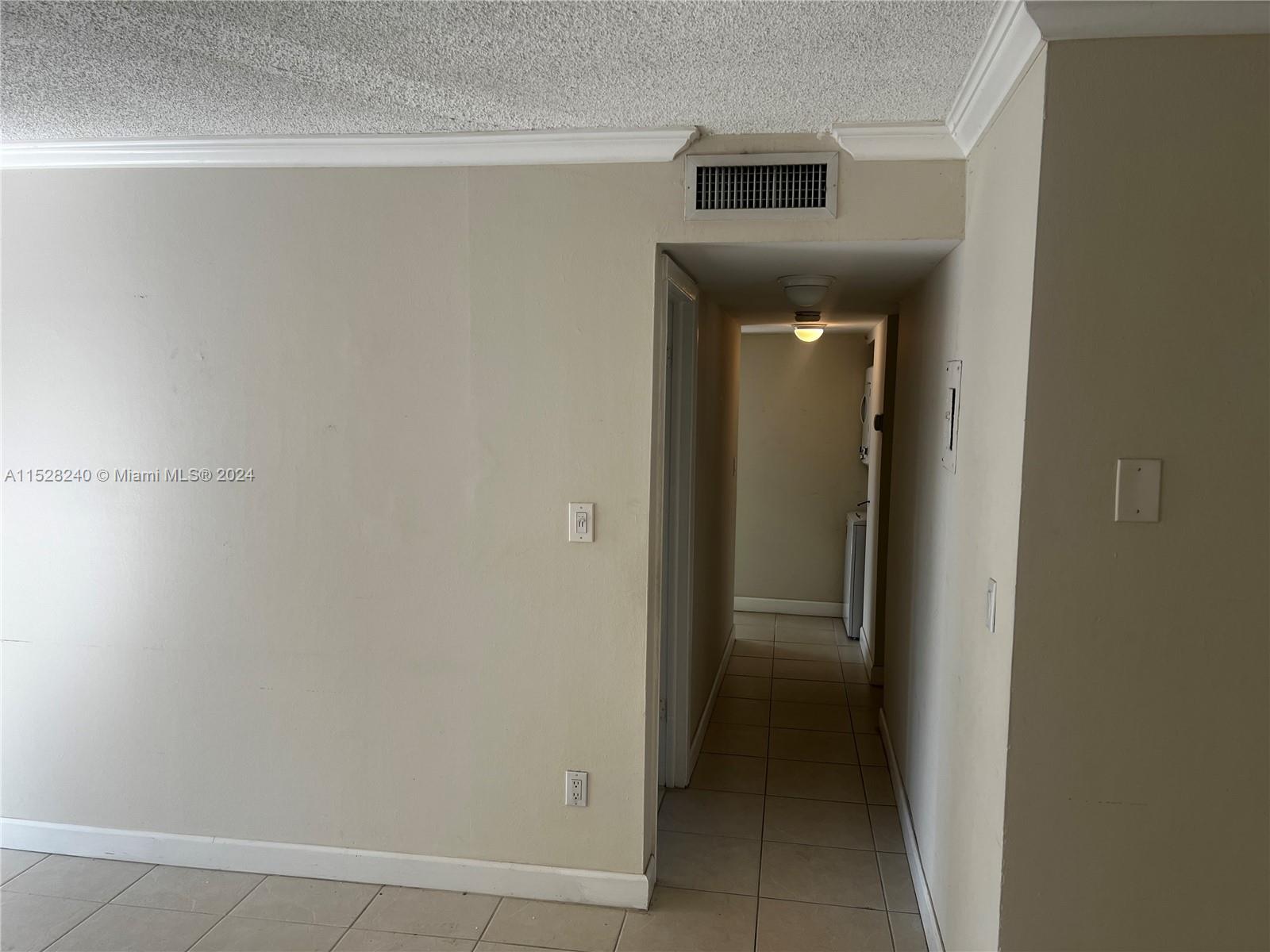 COURTYARDS AT KENDALL CON - Residential Lease