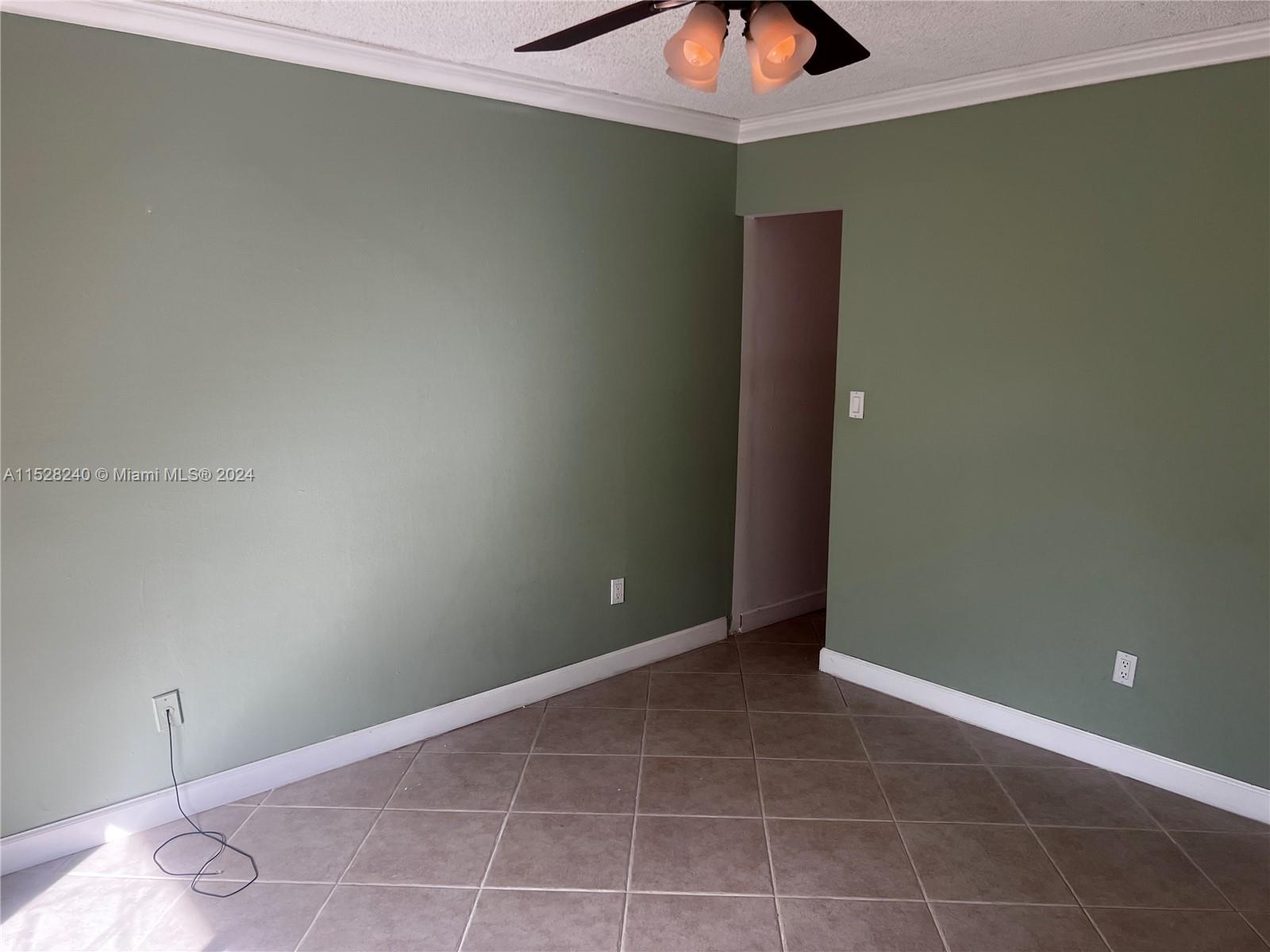 COURTYARDS AT KENDALL CON - Residential Lease