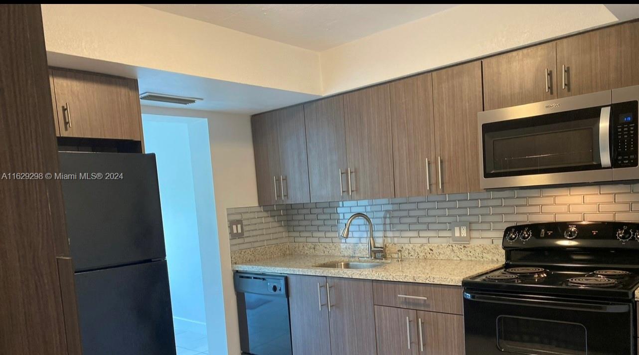 THE FORGE CONDO - Residential Lease