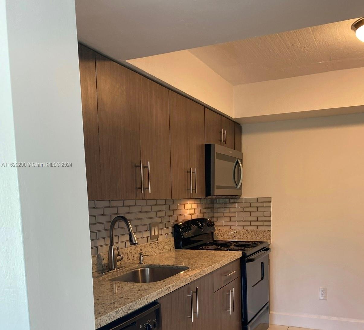 THE FORGE CONDO - Residential Lease
