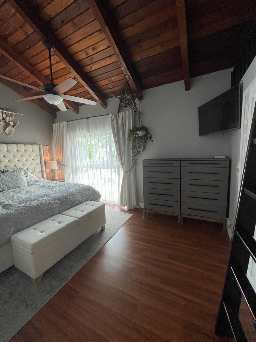 PINEBROOKE CONDO R - Residential Lease