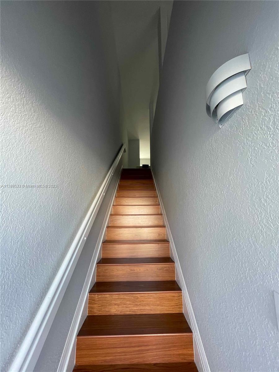 DORAL GRAND CONDO - Residential Lease