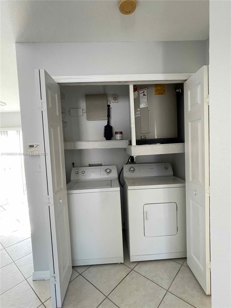 DORAL GRAND CONDO - Residential Lease
