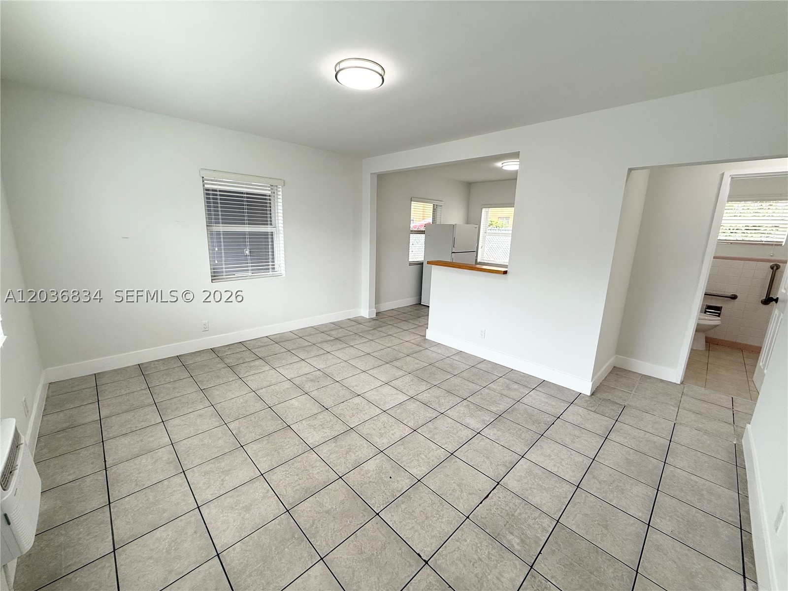 HOLLYWOOD LITTLE RANCHES - Residential Lease