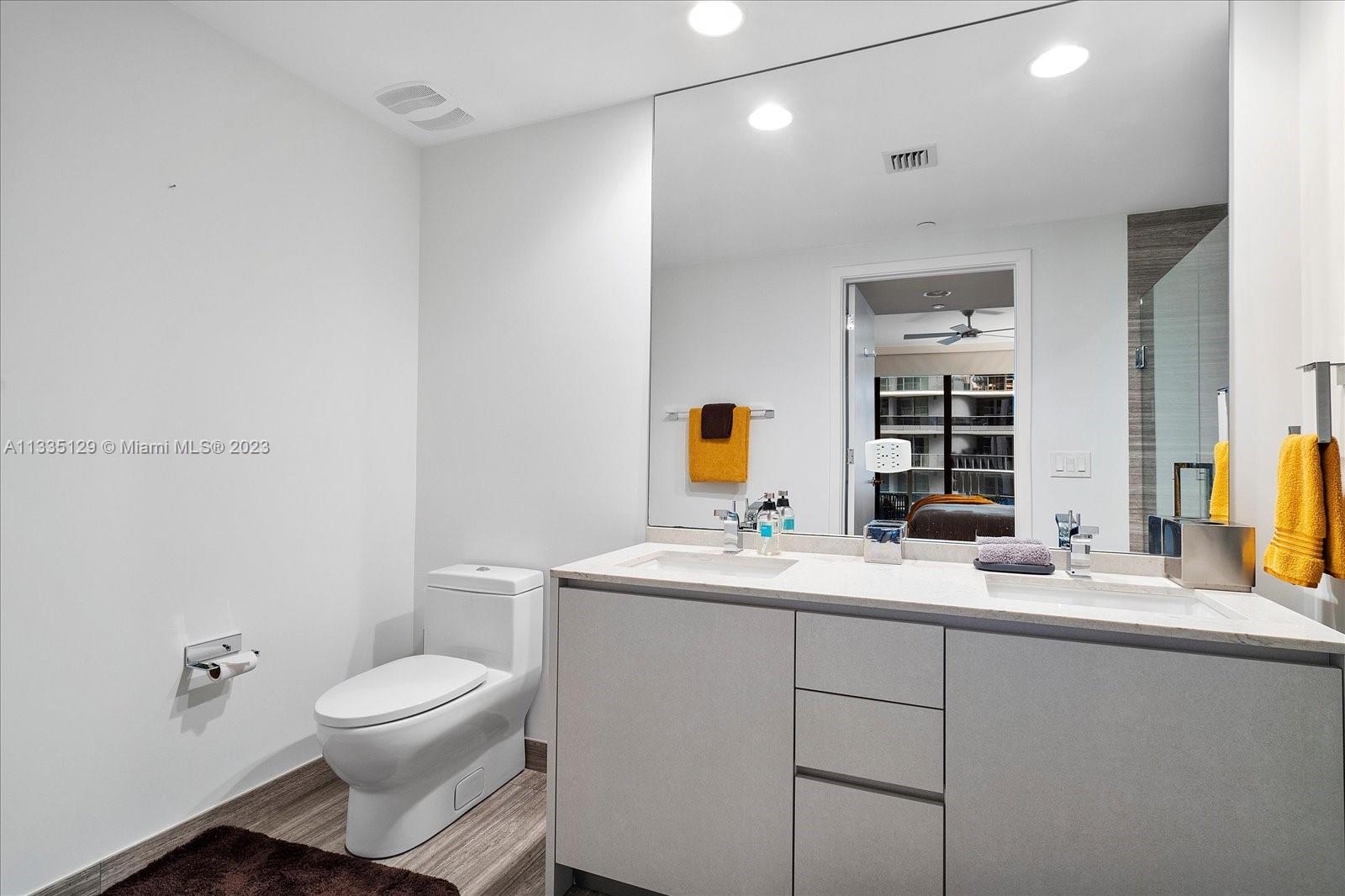 1010 BRICKELL CONDO - Residential Lease