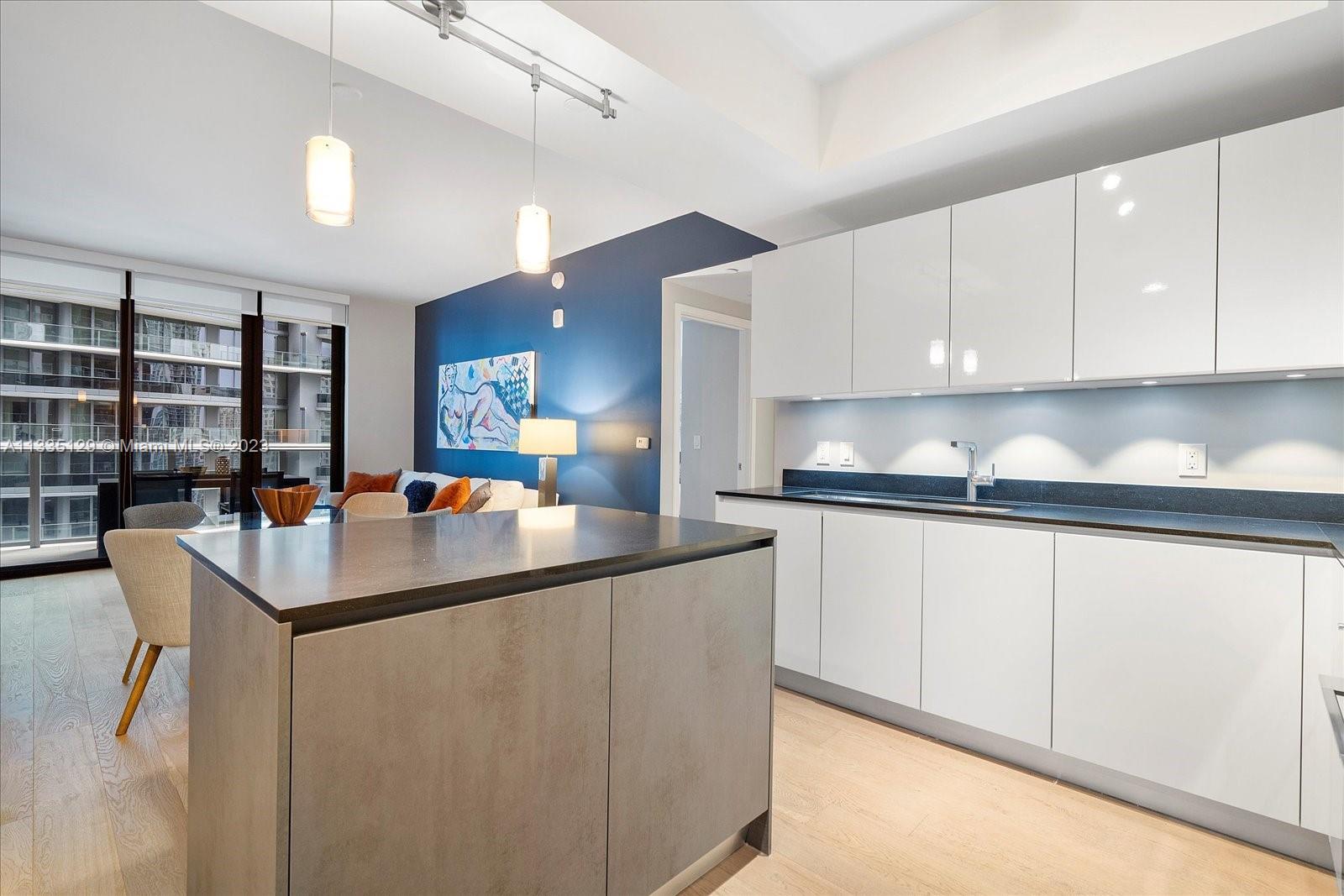 1010 BRICKELL CONDO - Residential Lease