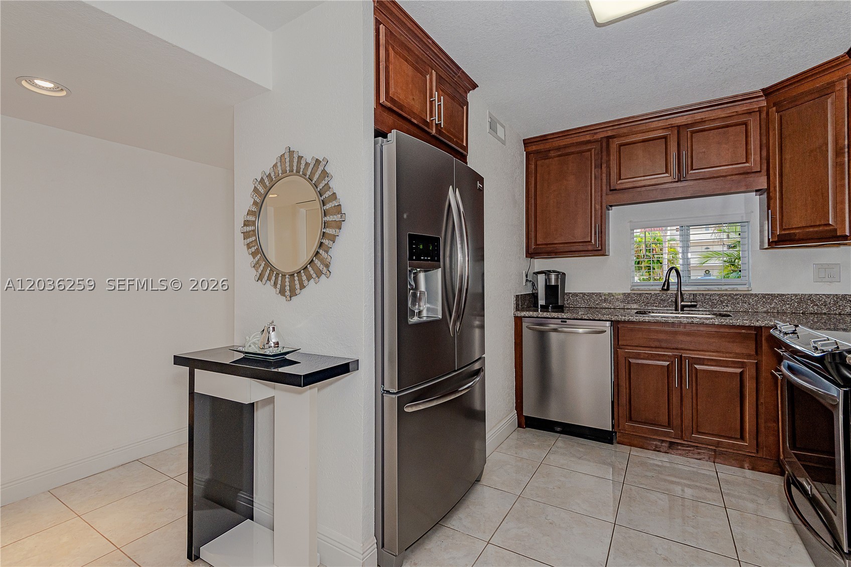 HOLLYBROOK GOLF & TENNIS - Residential