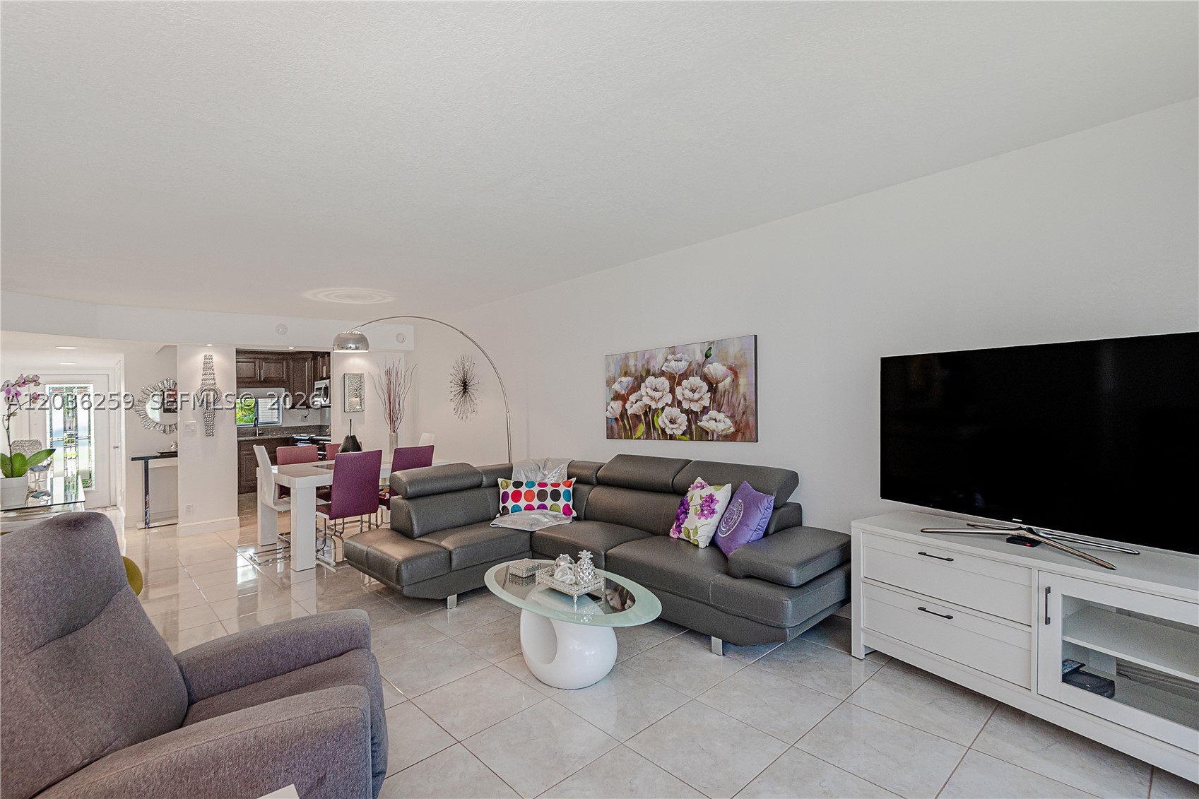 HOLLYBROOK GOLF & TENNIS - Residential