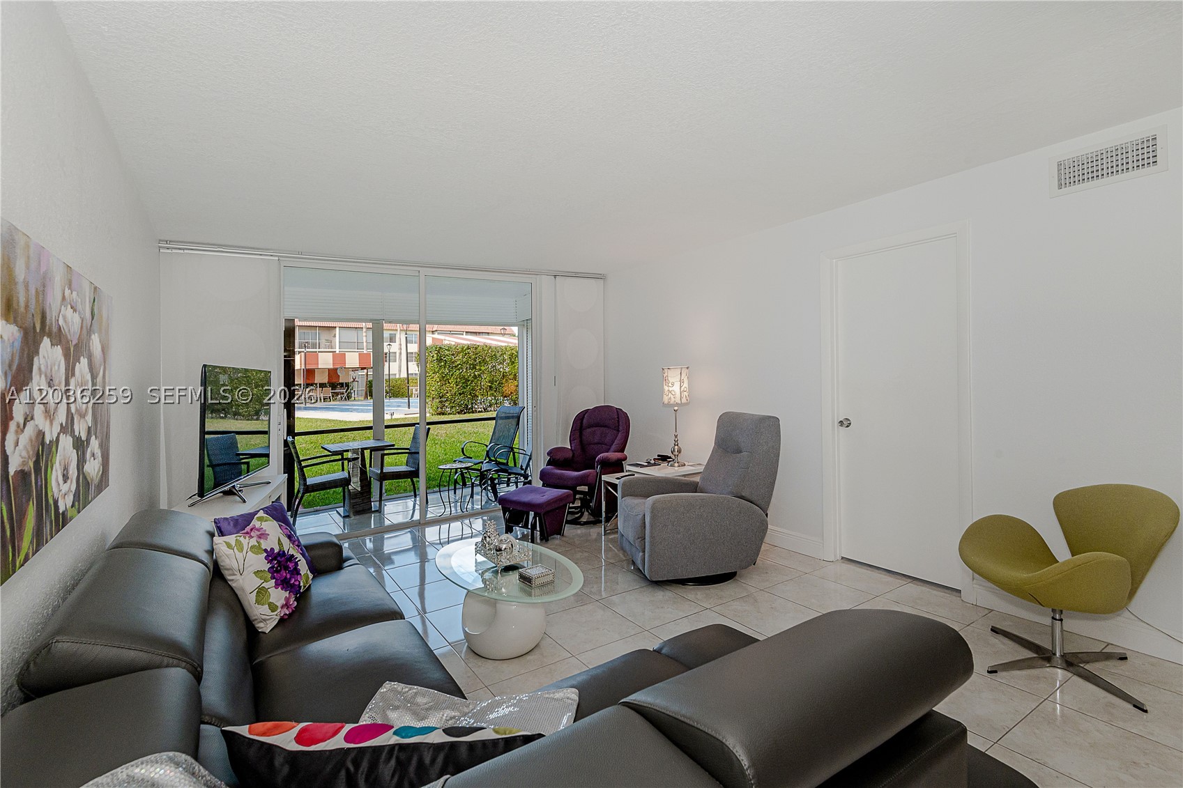 HOLLYBROOK GOLF & TENNIS - Residential