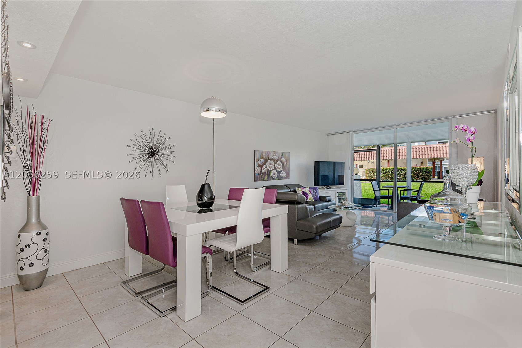 HOLLYBROOK GOLF & TENNIS - Residential