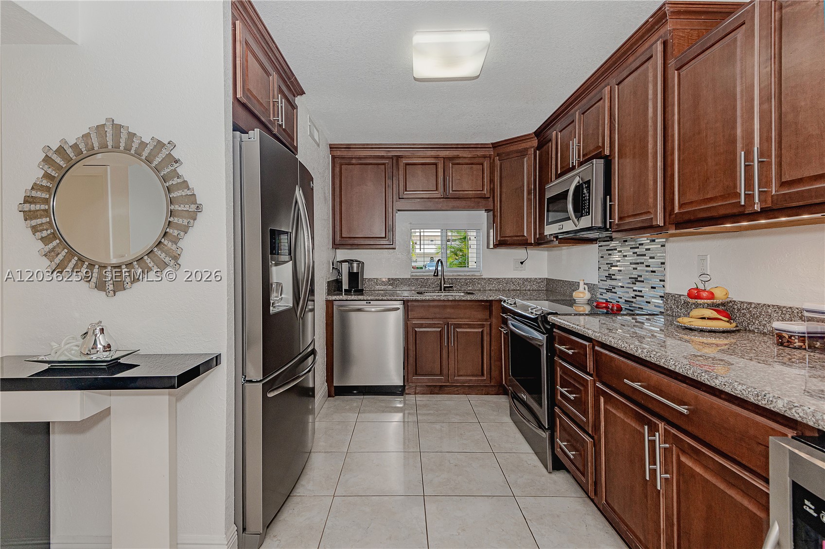 HOLLYBROOK GOLF & TENNIS - Residential