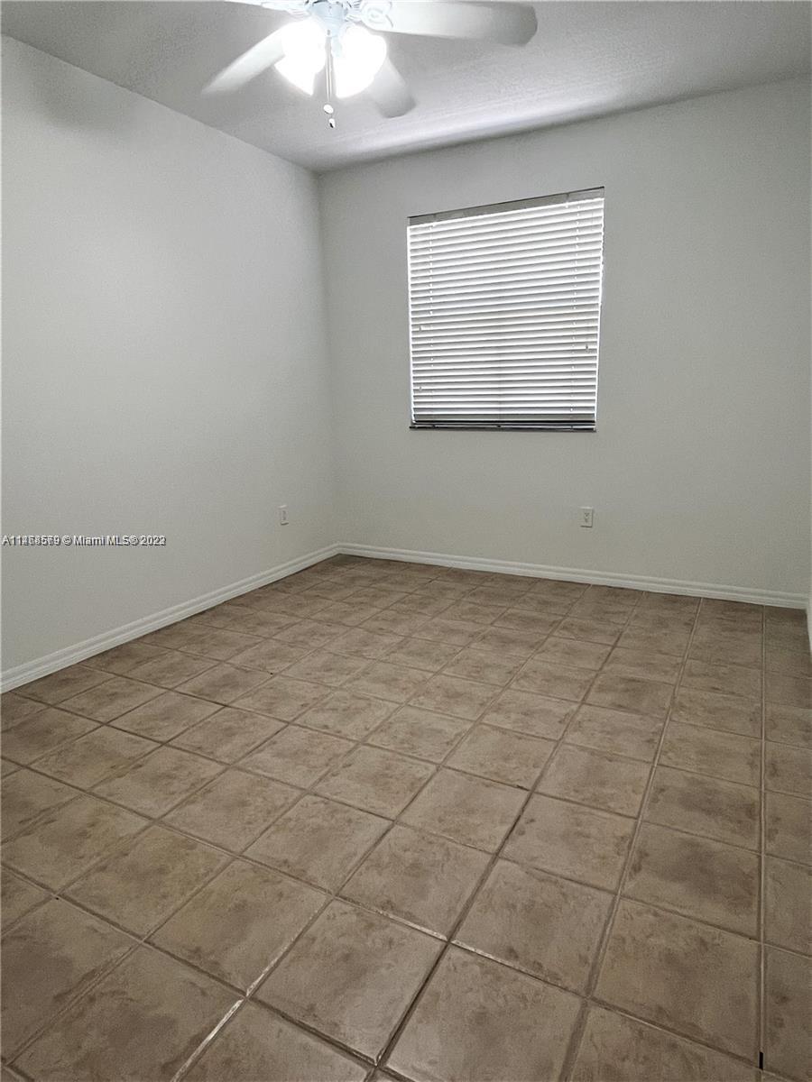 HAMPTON ISLES CONDO - Residential Lease